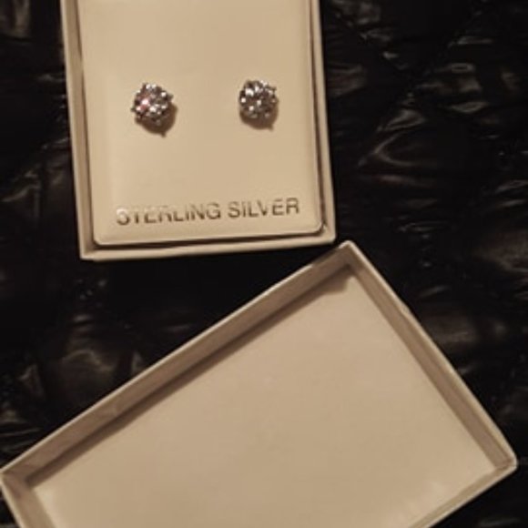 2 PAIRS .925 Sterling Silver CZ Diamond Stud Earrings * 1 DAY SALE * - Picture 6 of 12